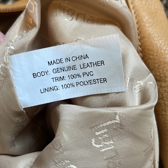 NWOT TIGNANELLO GENUINE LEATHER PURSE - Picture 8 of 8